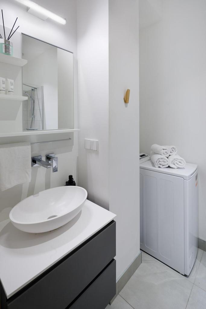 Kalnina Street Studio Apartment Рига Экстерьер фото